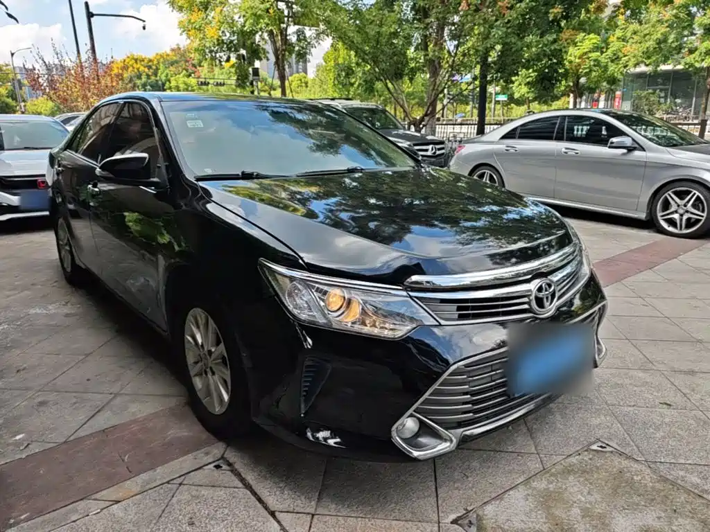 Toyota Camry — миниатюра 4