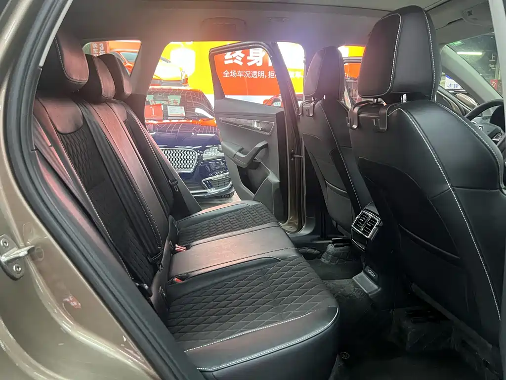 Skoda Karoq — миниатюра 10