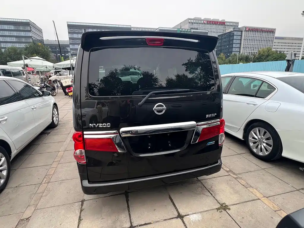 Nissan NV200 — миниатюра 6