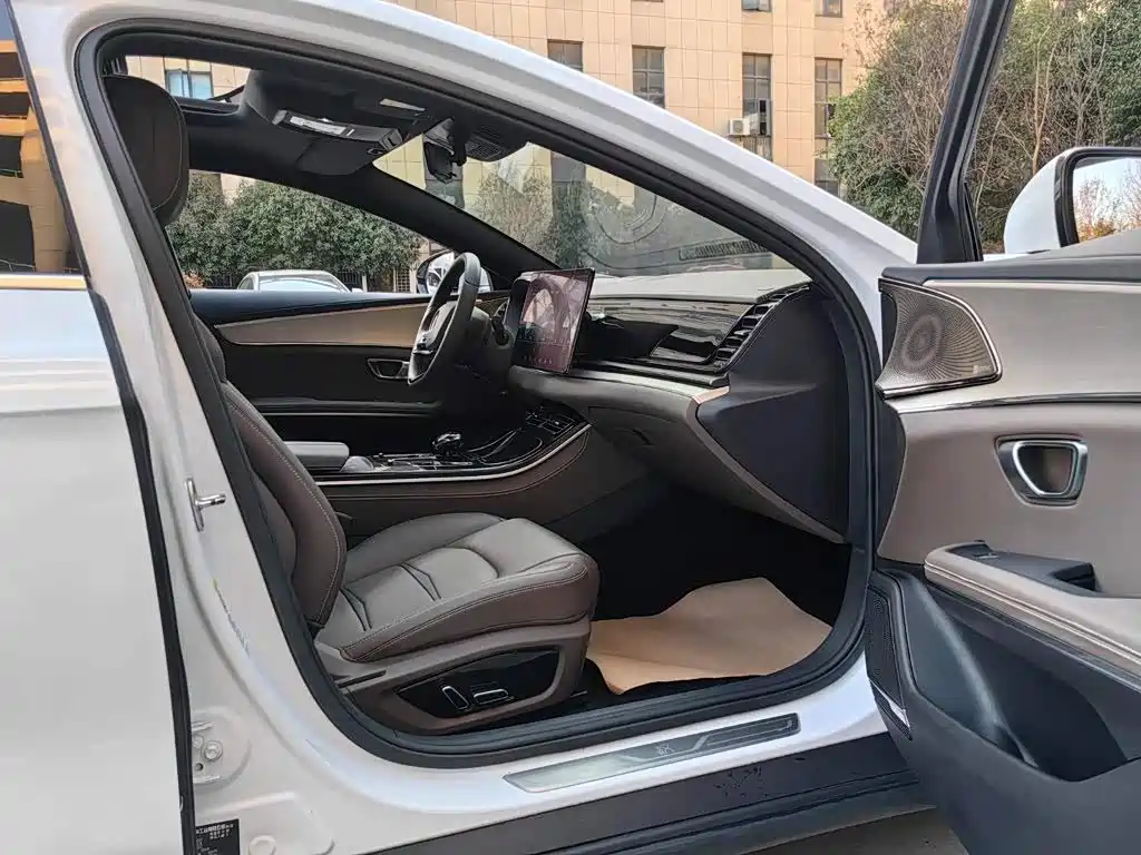 BYD Han — миниатюра 7