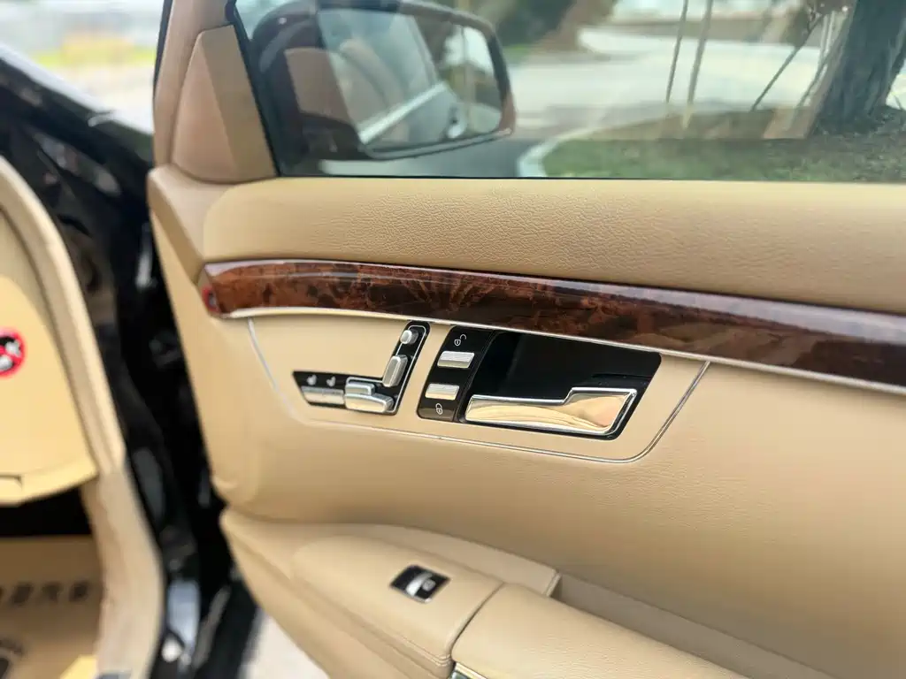 Mercedes-Benz S-Class — миниатюра 14