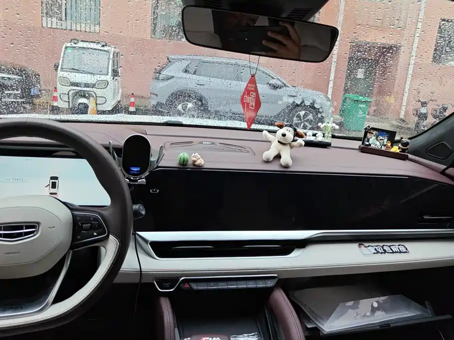 Geely Xingyue L — миниатюра 13