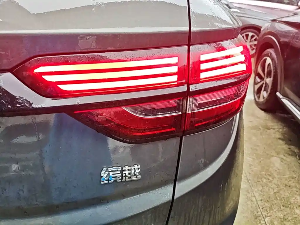 Geely Binyue — миниатюра 8