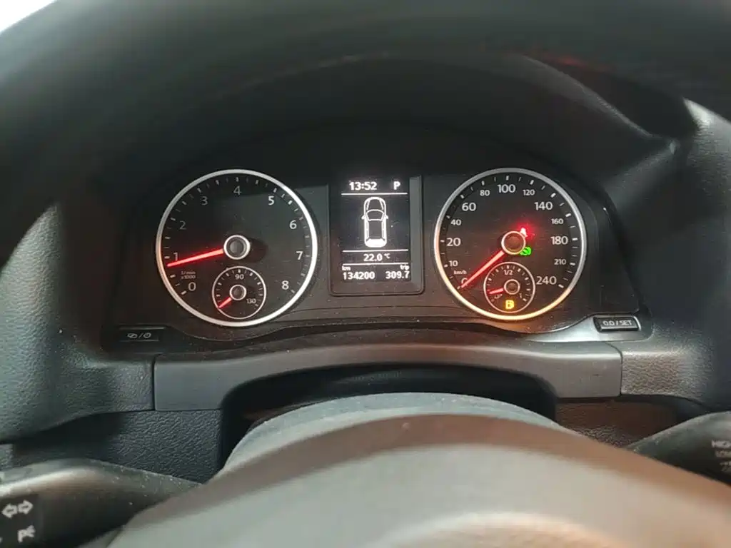 Volkswagen Tiguan — миниатюра 12