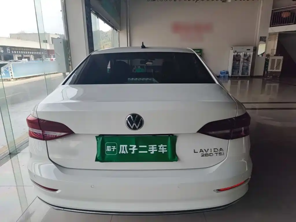 Volkswagen Lavida — миниатюра 6