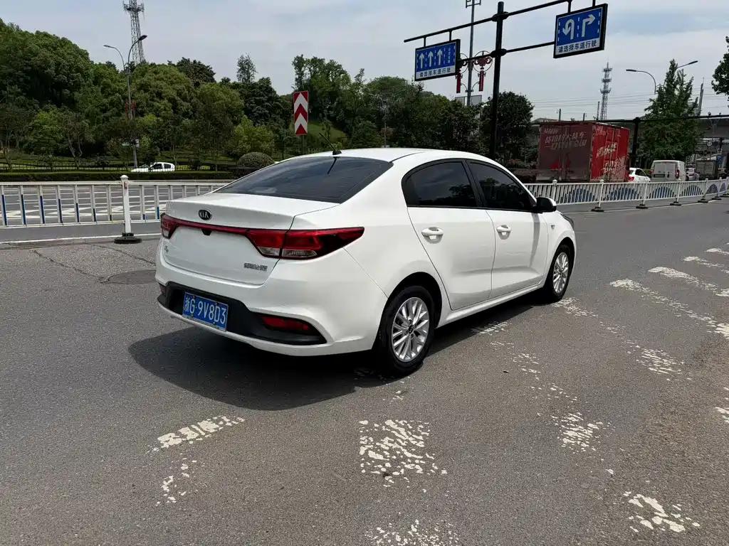 Kia K2 — миниатюра 7