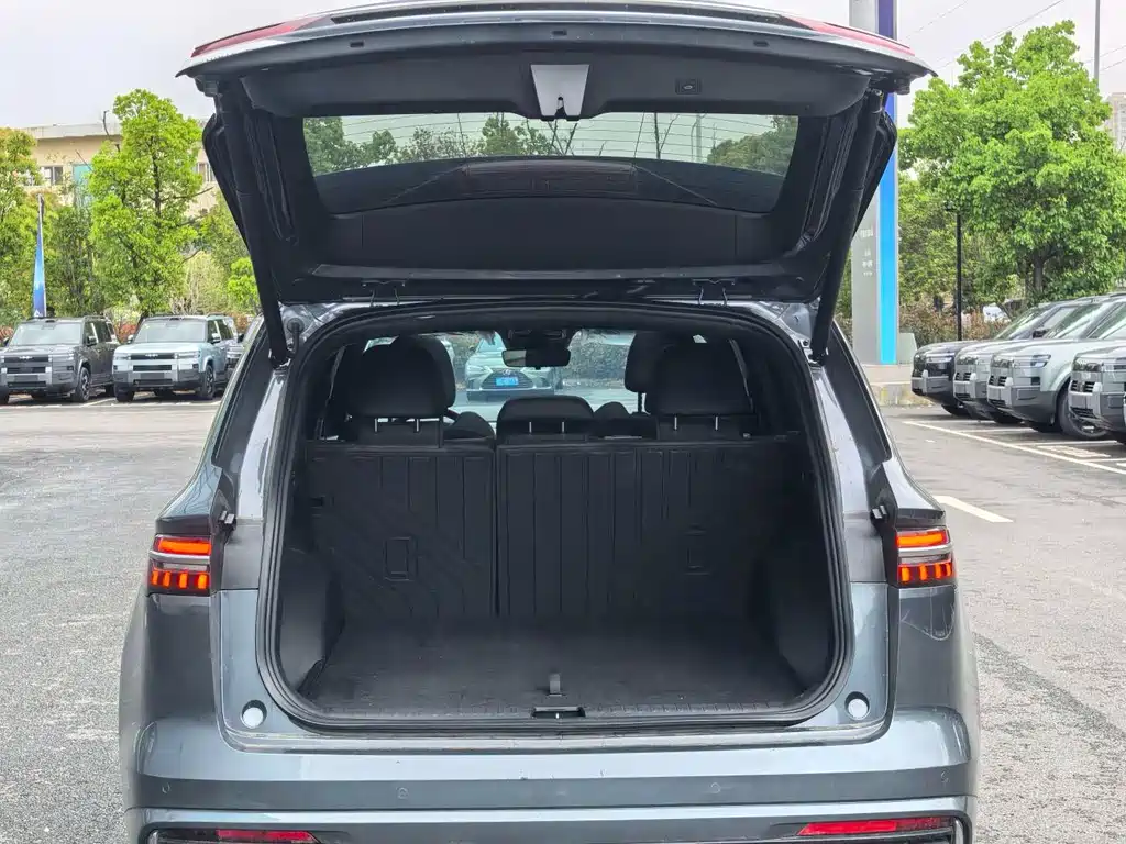 Geely Xingyue L — миниатюра 11