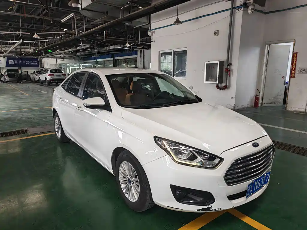 Ford Escort — миниатюра 3