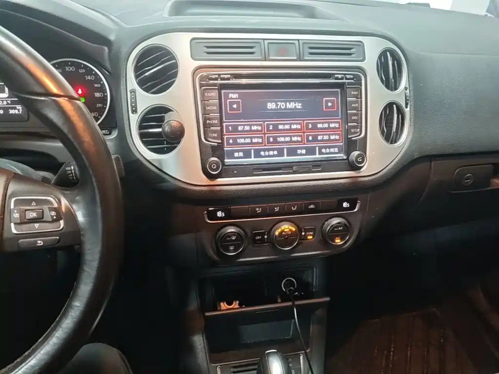 Volkswagen Tiguan — миниатюра 13