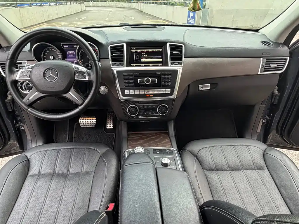 Mercedes-Benz GL-Class — миниатюра 9