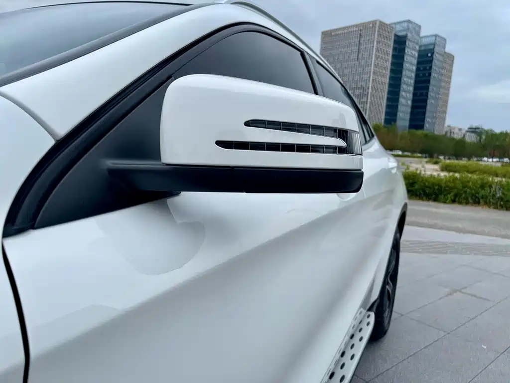 Mercedes-Benz GLA 2018 GLA 200 Fashion