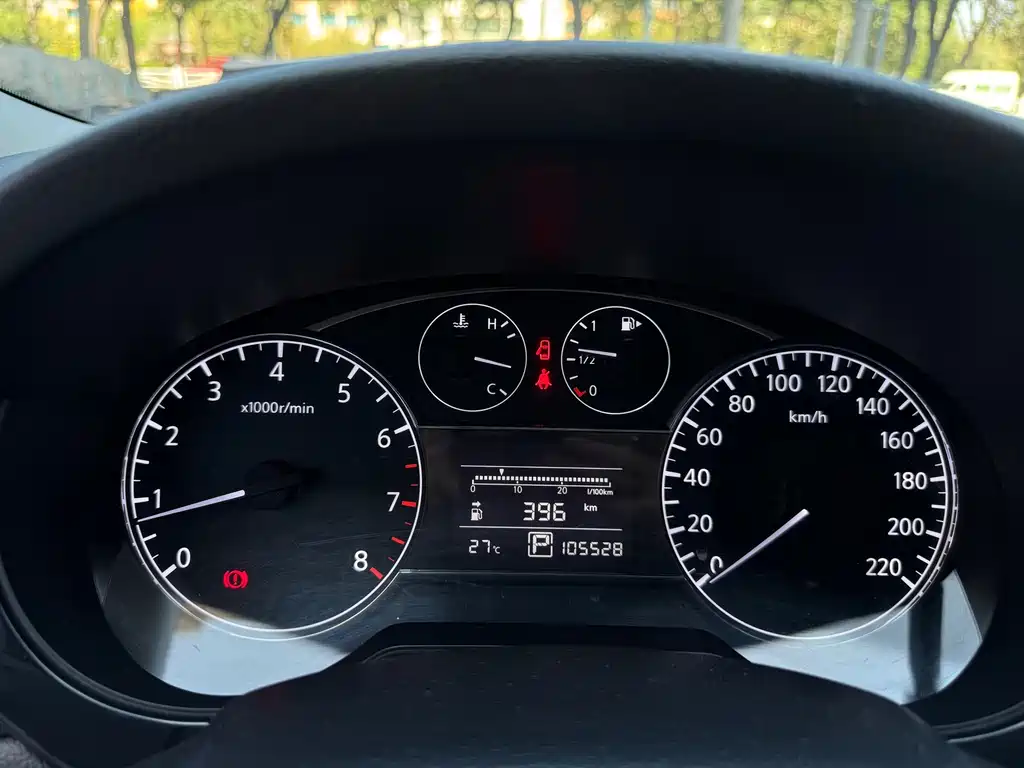 Nissan Tiida — миниатюра 17