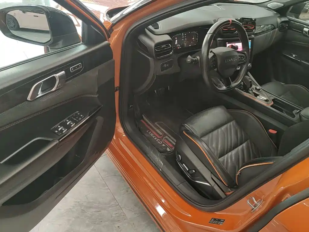 Lynk & Co 02 Hatchback — миниатюра 16