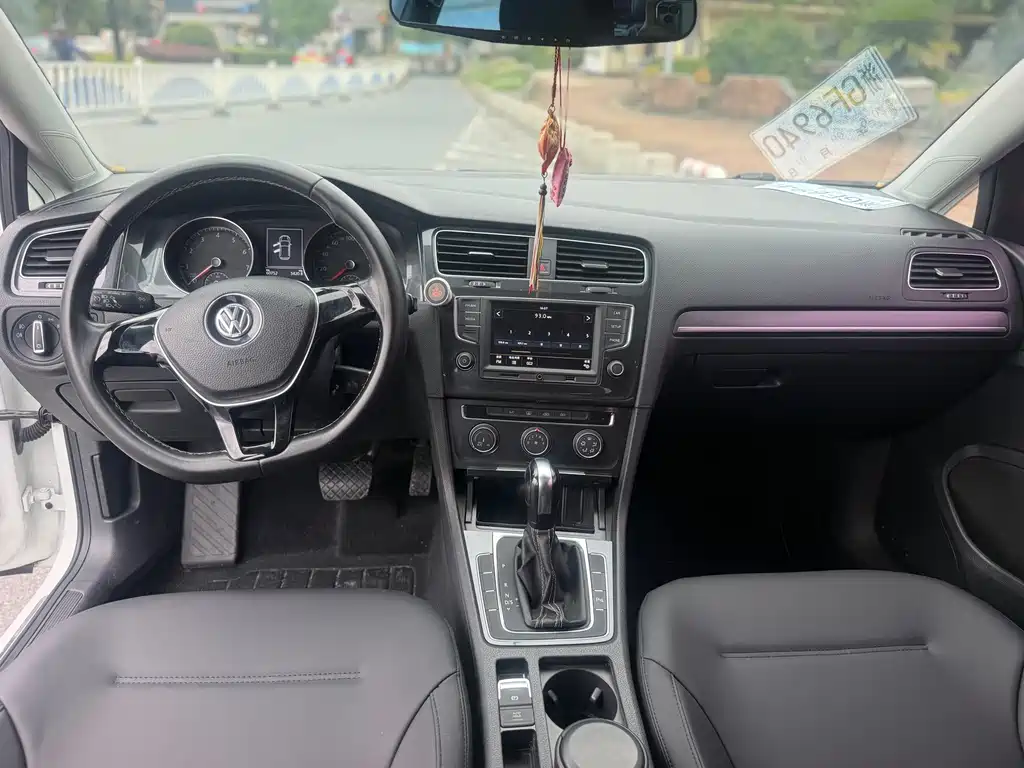 Volkswagen Golf — миниатюра 9