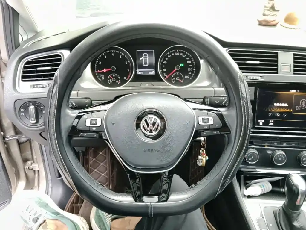 Volkswagen Golf — миниатюра 11