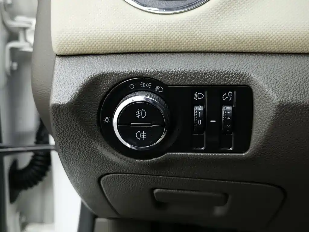 Chevrolet Cruze — миниатюра 21