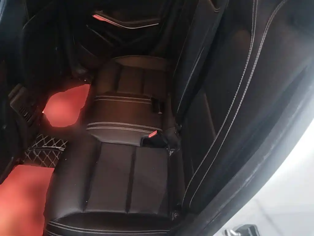 Mercedes-Benz GLA — миниатюра 17