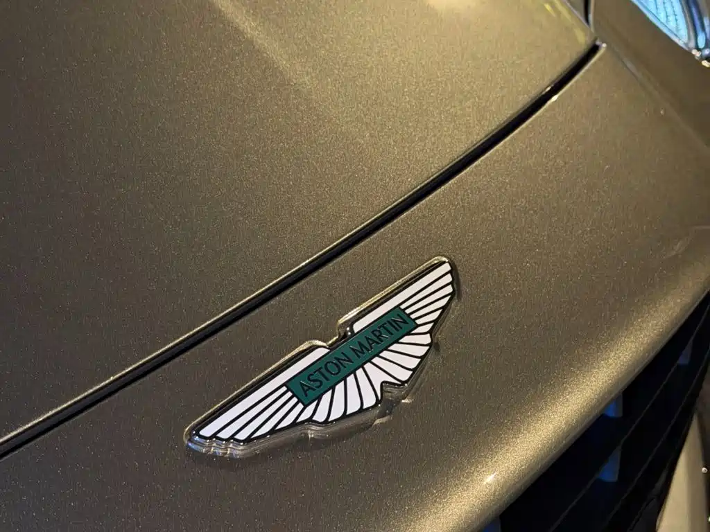 Aston Martin DB12 — миниатюра 4