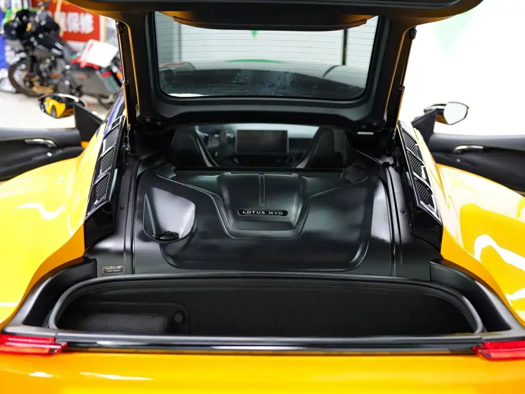 Lotus Emira — миниатюра 33