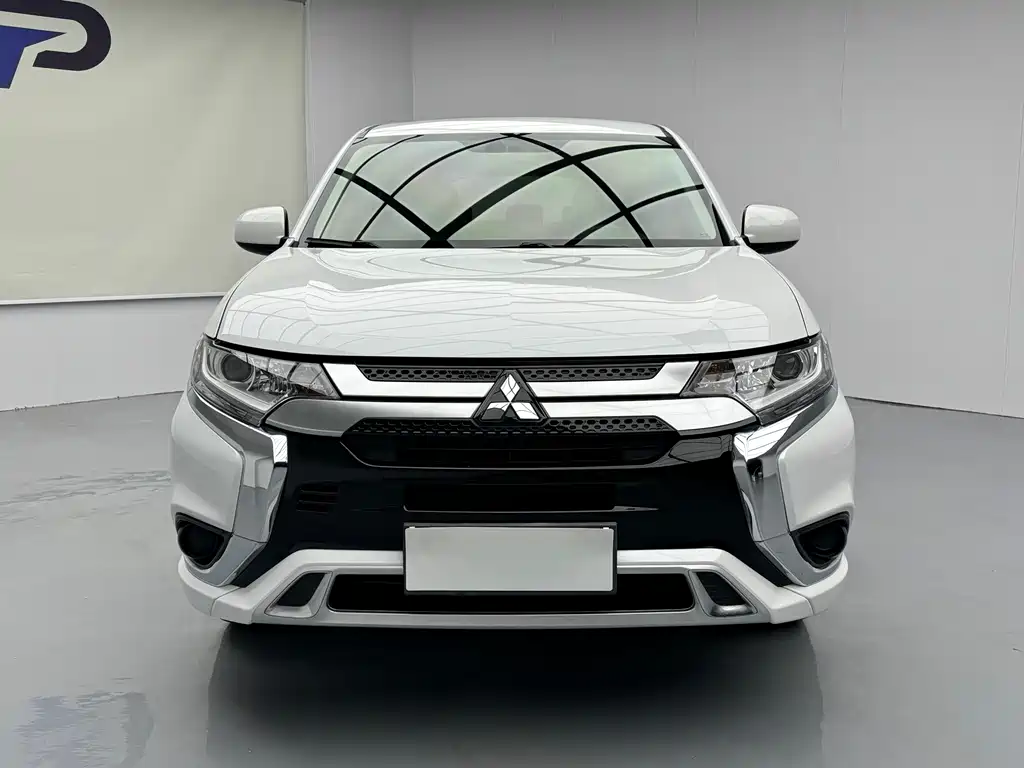 Mitsubishi Outlander — миниатюра 2