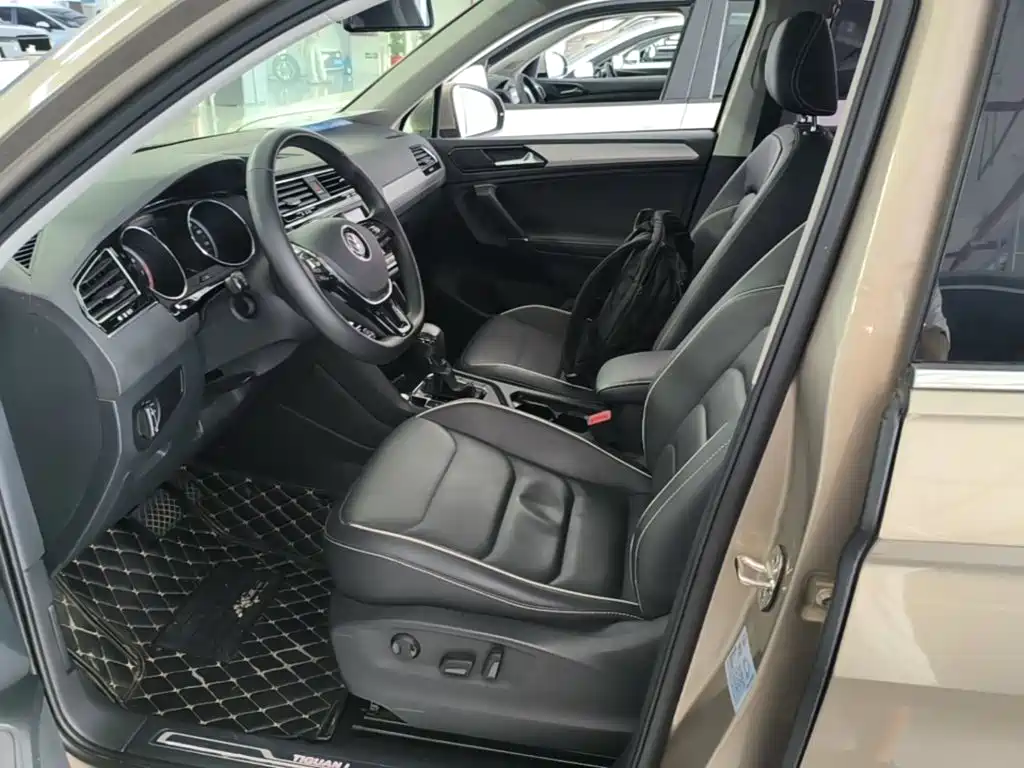 Volkswagen Tiguan L — миниатюра 14
