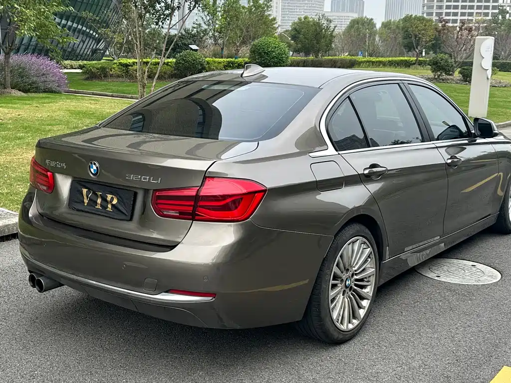 BMW 3 Series — миниатюра 4