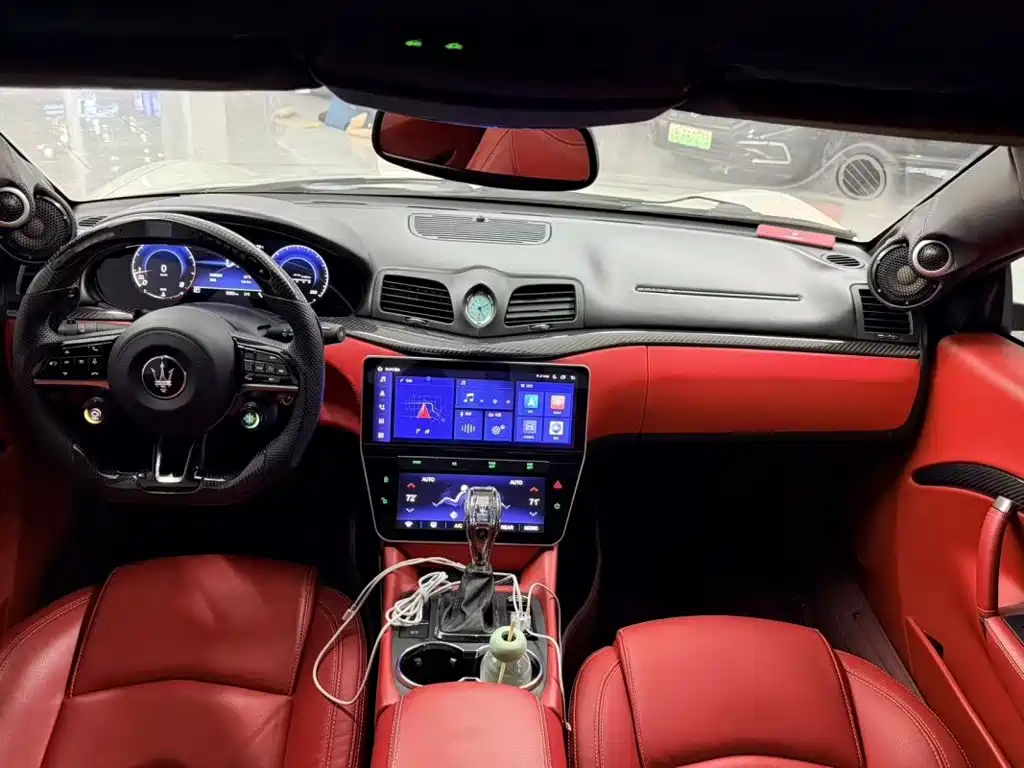 Maserati GranTurismo — миниатюра 5