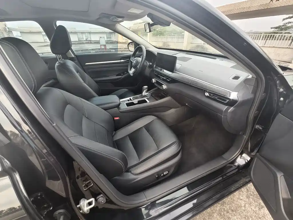 Nissan Teana — миниатюра 14