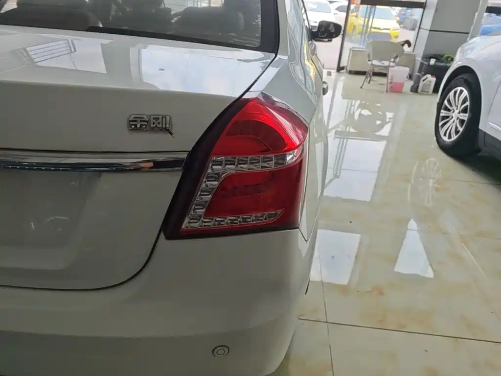 Geely King Kong — миниатюра 8