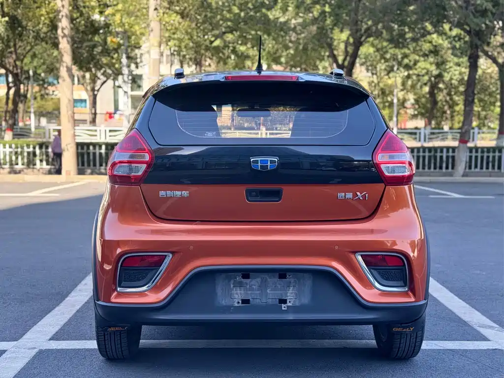Geely Vision X1 — миниатюра 11