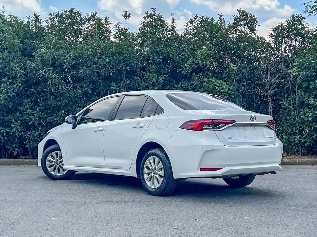 Toyota Corolla — миниатюра 4