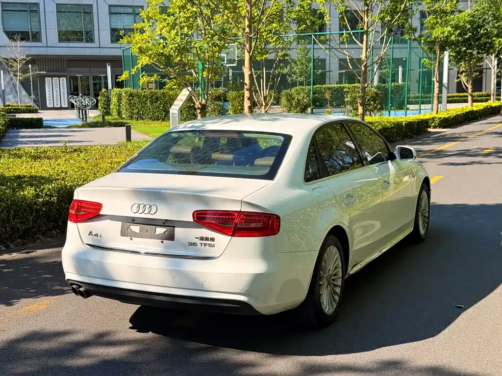 Audi A4L — миниатюра 4