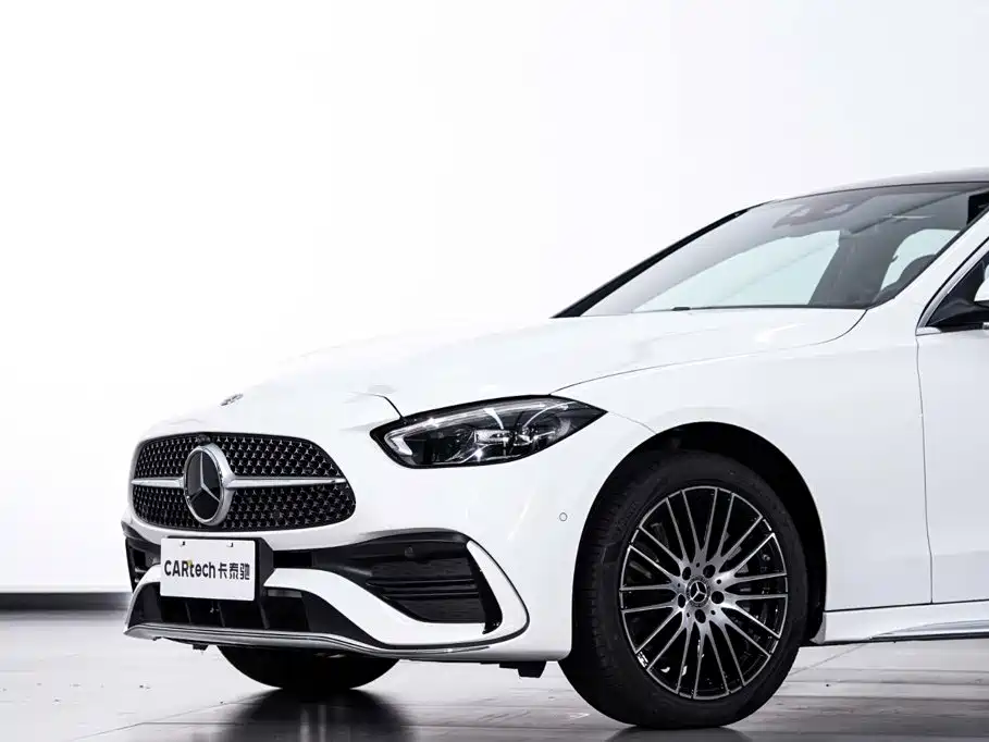 Mercedes-Benz C-Class — миниатюра 5