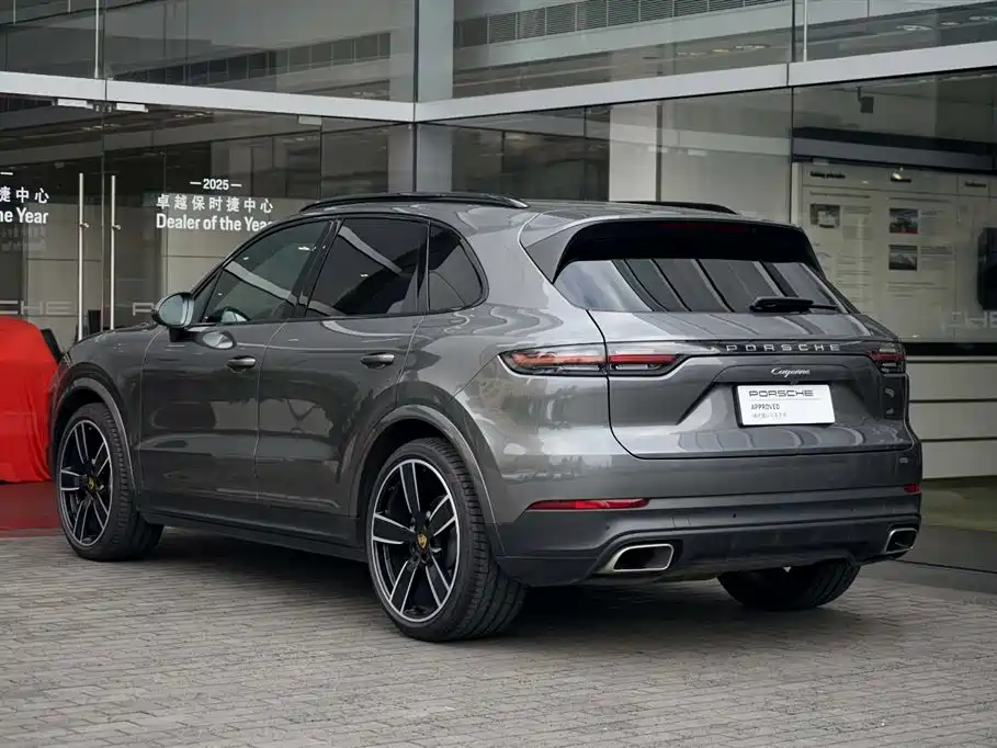 Porsche Cayenne — миниатюра 3