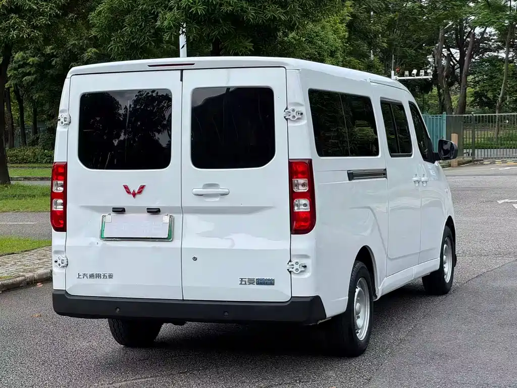 Wuling Yangguang — миниатюра 4