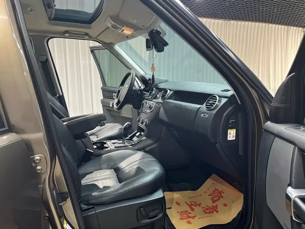 Land Rover Discovery — миниатюра 12