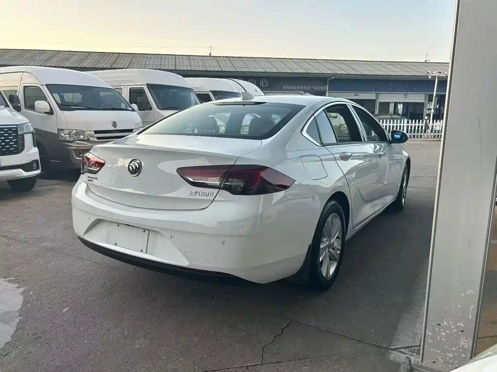 Buick Regal — миниатюра 9