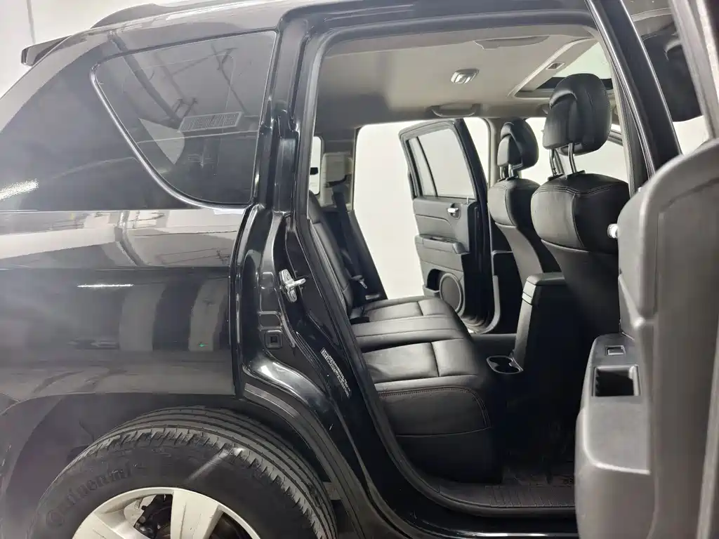 Jeep Compass (Import) — миниатюра 16