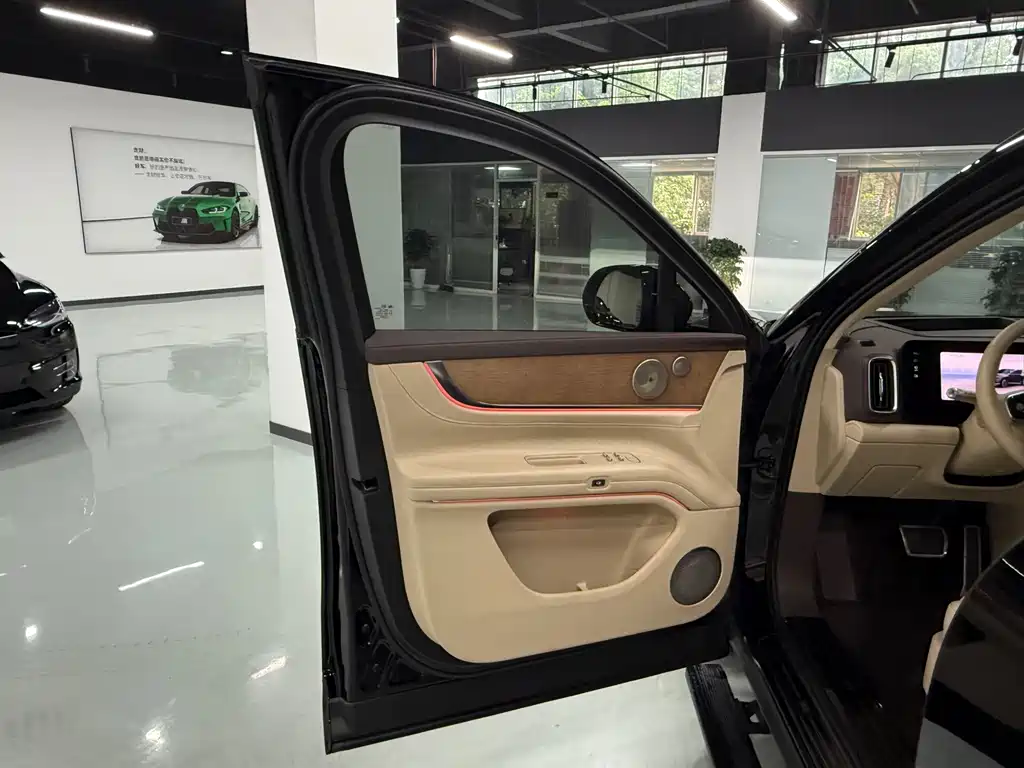 Aito M9 2024 Ultra 42kWh 6 мест