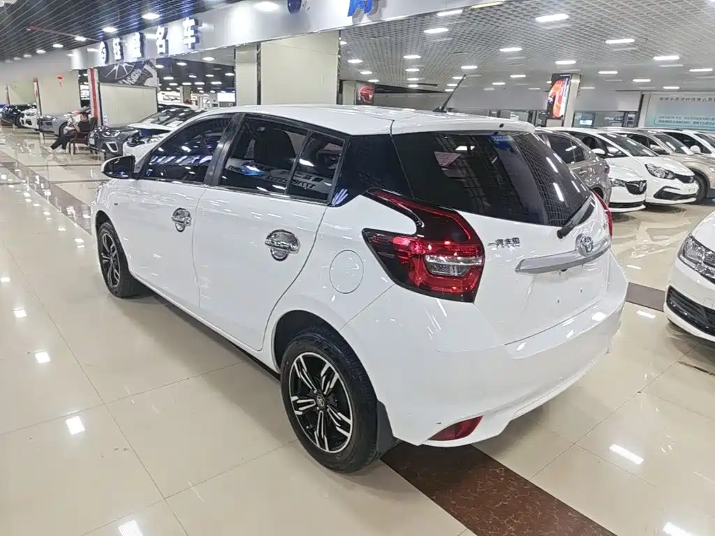 Toyota Vios FS — миниатюра 5