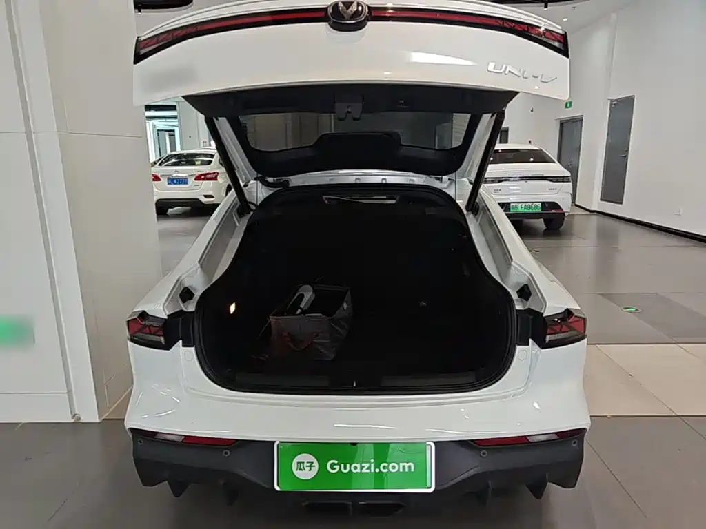 Changan UNI-V iDD — миниатюра 19