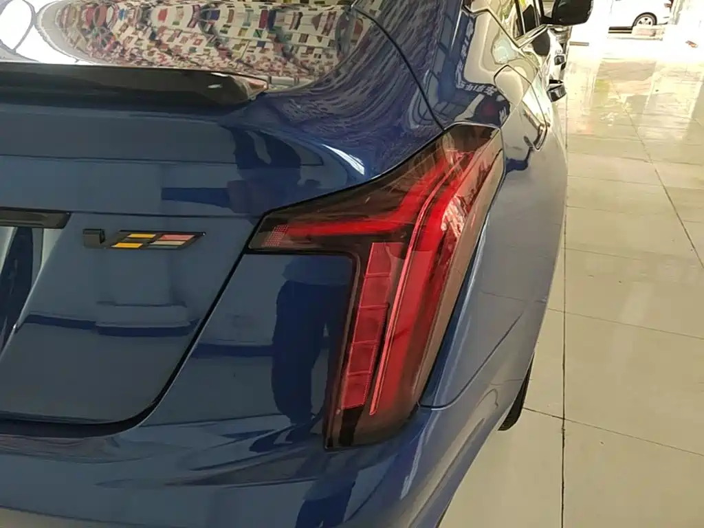 Cadillac CT5 — миниатюра 8