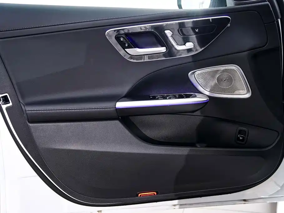 Mercedes-Benz C-Class — миниатюра 17