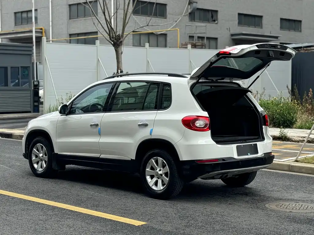 Volkswagen Tiguan 2012 1.8TSI AT