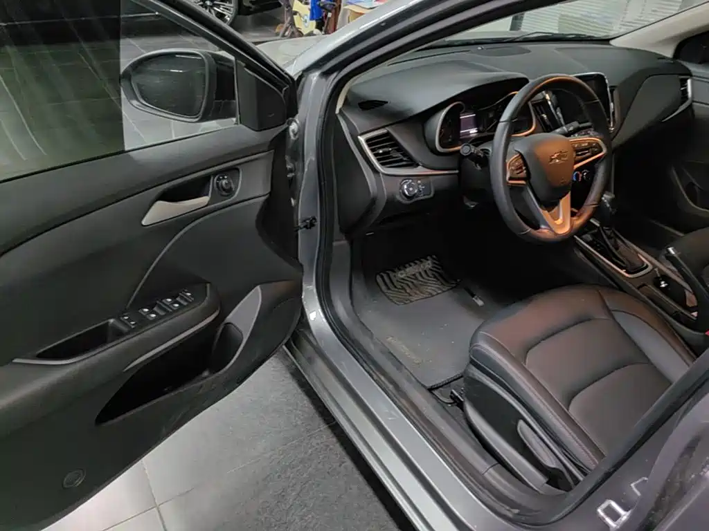 Chevrolet Monza — миниатюра 16