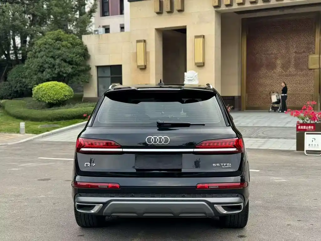 Audi Q7 2022 55 TFSI quattro S line Sport