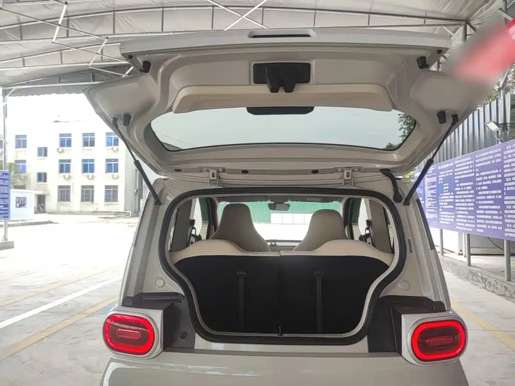 Wuling MINIEV — миниатюра 19