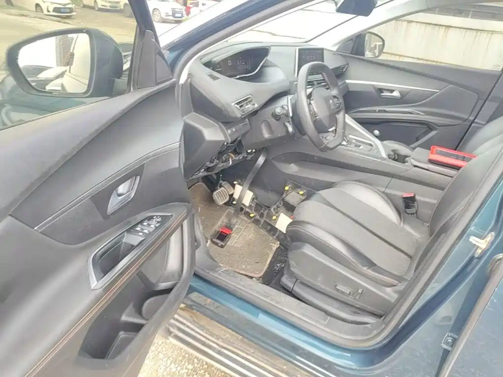 Peugeot 5008 — миниатюра 16