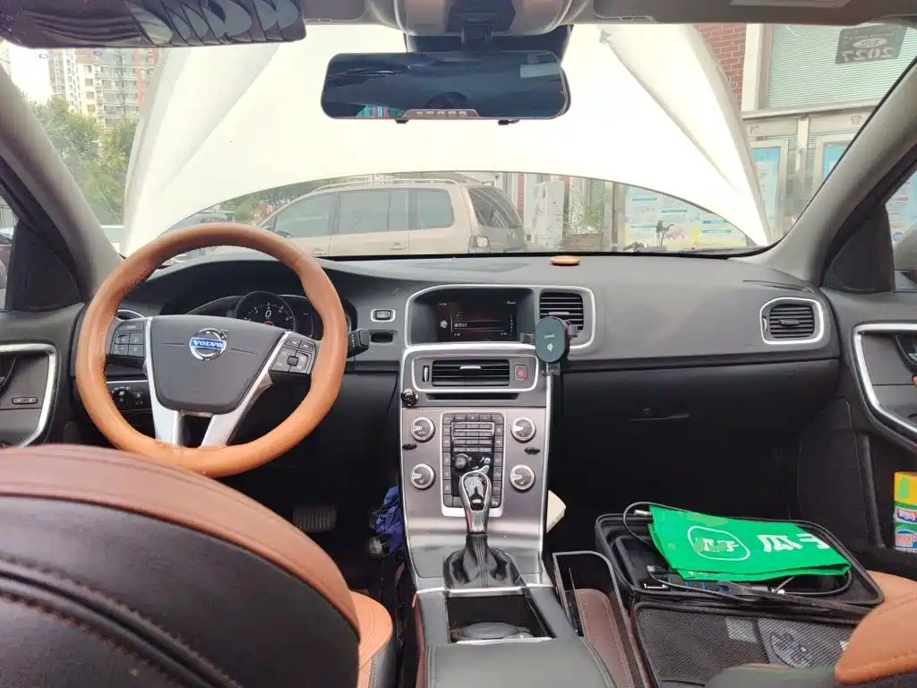 Volvo S60 — миниатюра 5