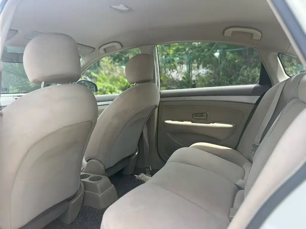 Nissan Sylphy — миниатюра 6